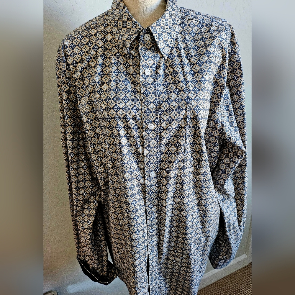 Men's Cody James Geometric Pattern Button Down Shirt with contrasting cuffs sz M
